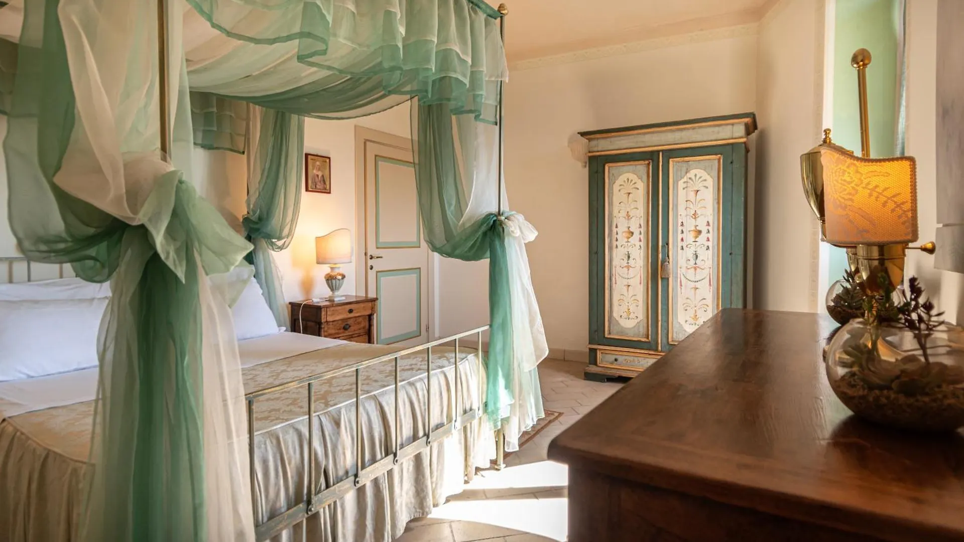 ****  Aparthotel Residenza D'Epoca San Crispino Asyż Włochy